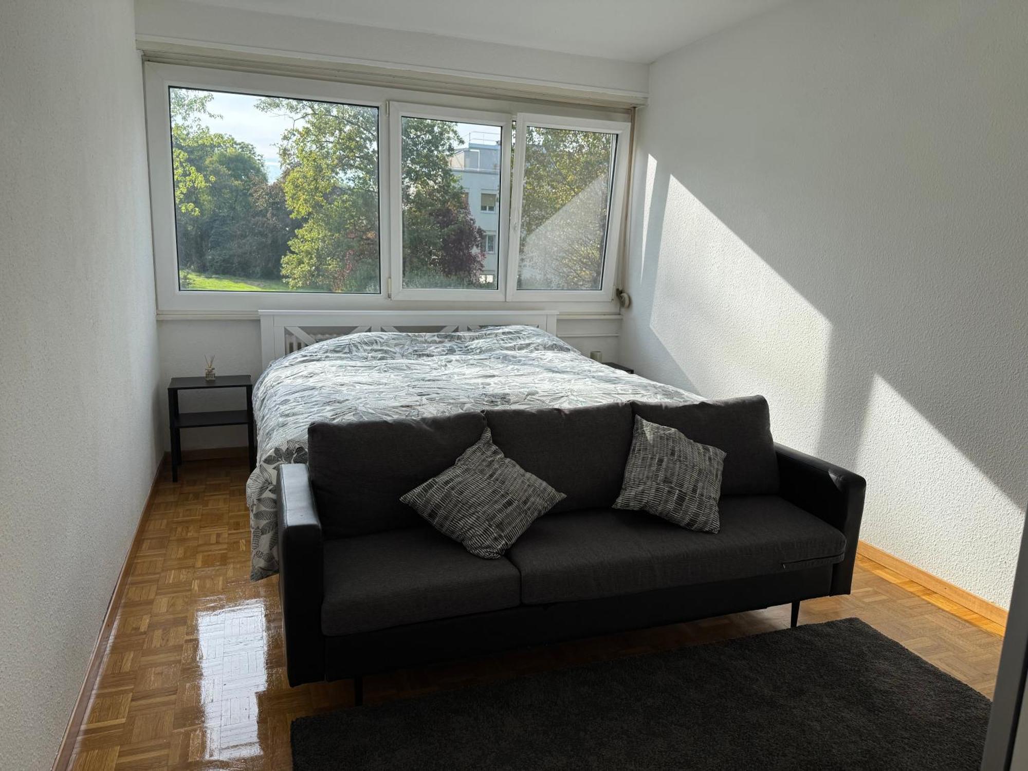 Séjour chez l'habitant Avec Calme Et Confortable, Avec Vue Sur Parc